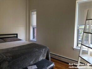 176 N Beacon St, Unit 1 in Boston, MA - Building Photo - Building Photo