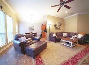 5934 Grace Ave in Tyler, TX - Building Photo - Building Photo