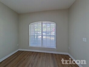 3410 Starbird Dr in Ocoee, FL - Foto de edificio - Building Photo