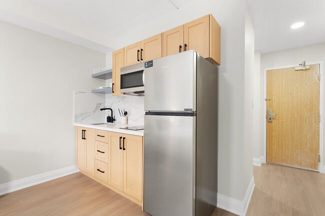 The Terrace on Lundy's in Niagara Falls, ON - Building Photo - Building Photo