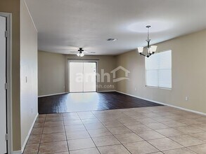 5906 W Southgate Ct in Phoenix, AZ - Building Photo - Building Photo