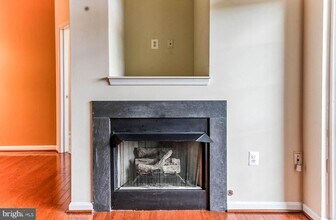 2055 26th St S-Unit -5-401 in Arlington, VA - Building Photo - Building Photo