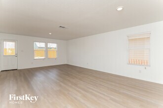 10643 Erinita Way in Converse, TX - Building Photo - Building Photo