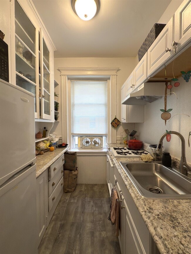 72 Kirkland St, Unit 1