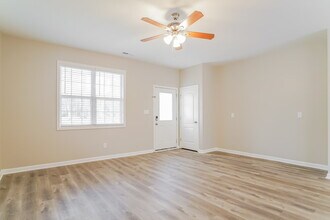 2533 Friendly Trail in Raleigh, NC - Foto de edificio - Building Photo