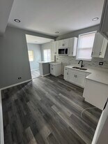 3320 W Polk St, Unit 3320 w Polk in Chicago, IL - Building Photo