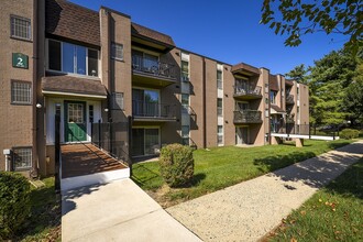 Summit Trace Apartments in Langhorne, PA - Building Photo - Building Photo