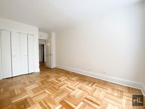 435 E 79th St in New York, NY - Building Photo - Building Photo