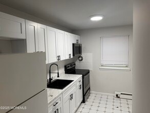289 Main St in Spotswood, NJ - Building Photo - Building Photo
