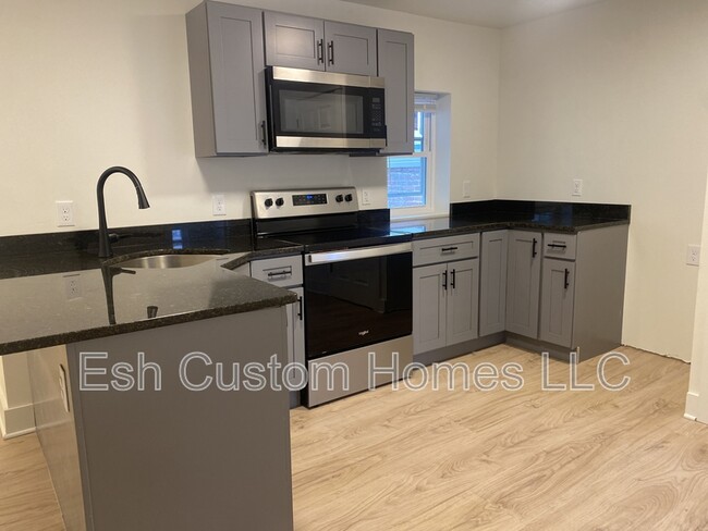 741 Manor St in Lancaster, PA - Building Photo - Building Photo