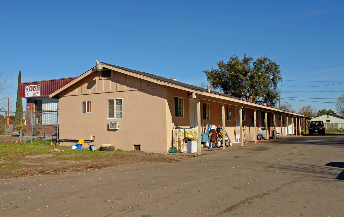 3135 N Wilson Way in Stockton, CA - Building Photo