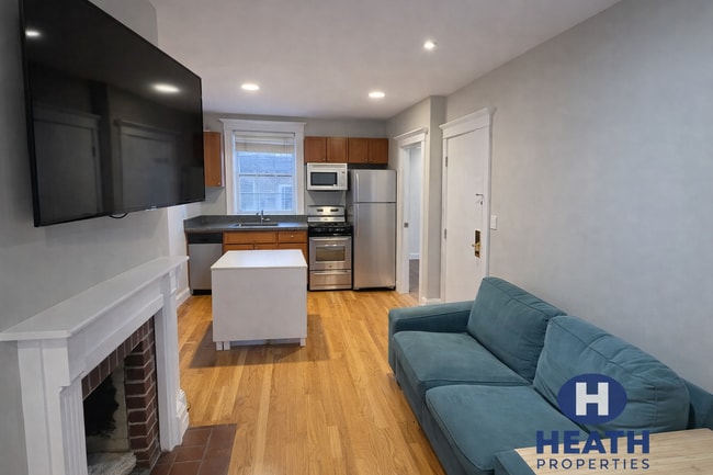 16 W Cedar St, Unit 16 Cedar lane in Boston, MA - Foto de edificio - Building Photo