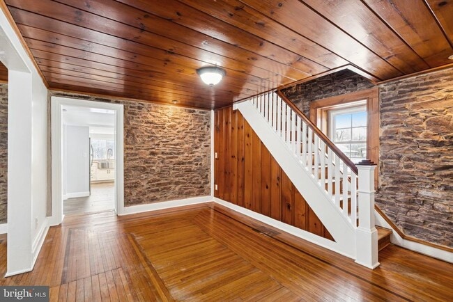 1687 E Main St in Douglassville, PA - Building Photo - Building Photo