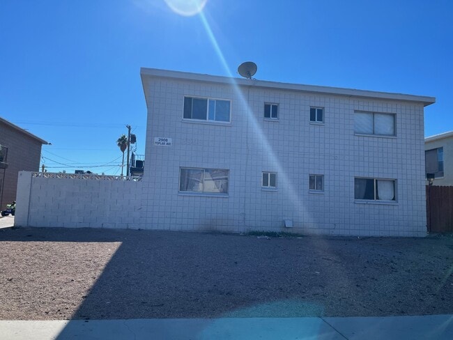 2908 E Poplar Ave in Las Vegas, NV - Building Photo - Building Photo