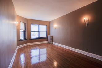 7945-7955 S. Drexel Ave. in Chicago, IL - Building Photo - Interior Photo