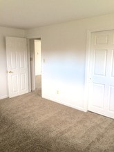 North Town Apartments in North Syracuse, NY - Foto de edificio - Building Photo