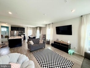 9374 Mulligan Way in Delmar, MD - Building Photo - Building Photo