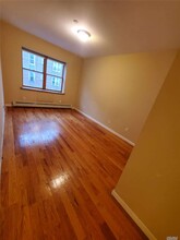 108-27 63rd Ave-Unit -3B in Queens, NY - Foto de edificio - Building Photo
