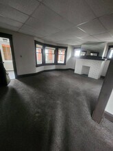 13821 Othello Ave-Unit -Up Unit in Cleveland, OH - Building Photo - Building Photo