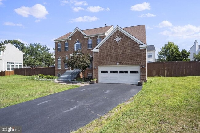 property at 608 Talmadge Ct SE