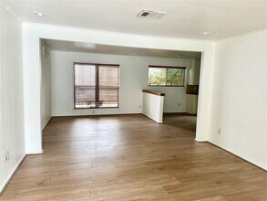 5223 Schuler St in Houston, TX - Building Photo - Building Photo
