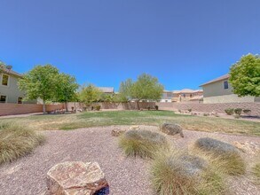 5646 St Elias St in North Las Vegas, NV - Building Photo - Building Photo