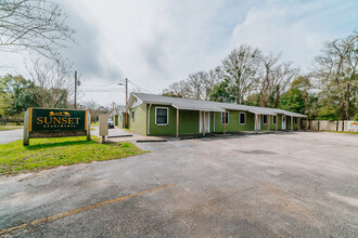 Sunset Apartments in Mobile, AL - Building Photo - Building Photo