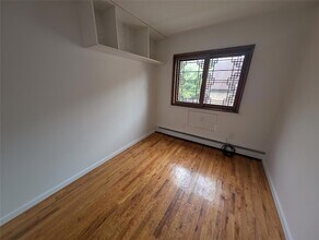 77-03 24th Ave, Unit 3 in Queens, NY - Building Photo - Building Photo