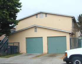 343-347 Grant St in Oceanside, CA - Building Photo - Building Photo