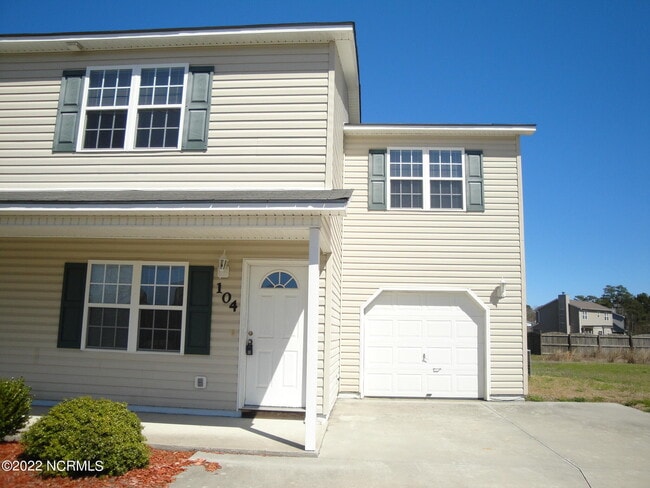 property at 104 E Coopers Ct