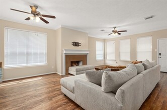 1245 Willow Branch Dr in League City, TX - Building Photo - Building Photo