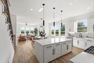 1404 Hamburg St in Dallas, TX - Building Photo - Building Photo