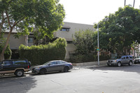 1240 Ogden Dr. in Los Angeles, CA - Building Photo - Building Photo