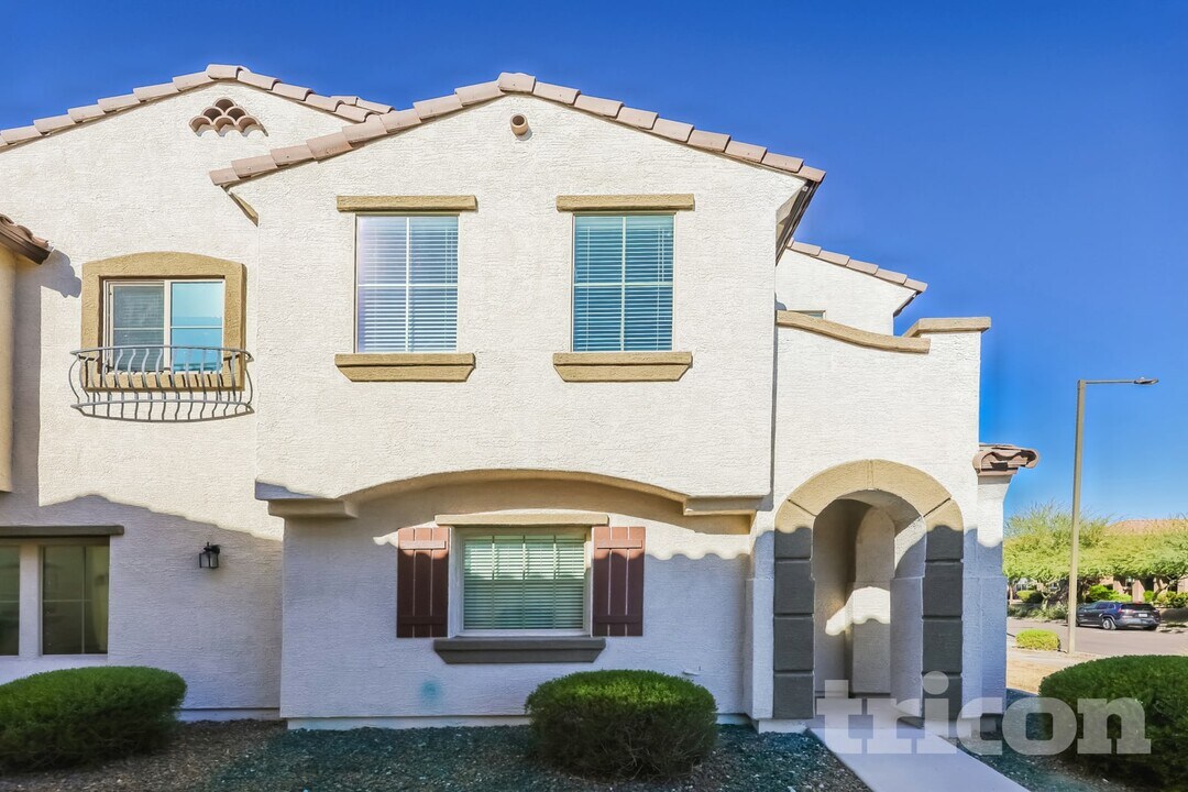 12563 W Gentle Rain Rd in Peoria, AZ - Foto de edificio