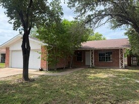 501 E Hibiscus Ave in McAllen, TX - Building Photo