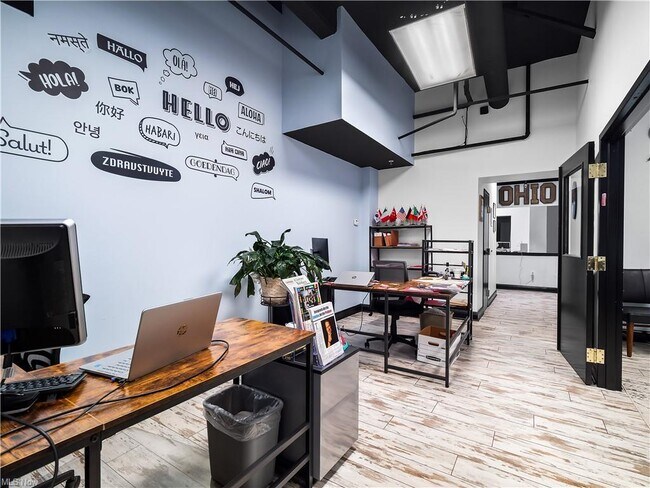408 W Saint Clair Ave, Unit 230 in Cleveland, OH - Foto de edificio - Building Photo