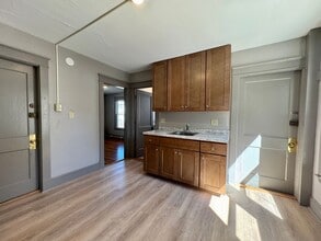 70 Angell Ave in South Portland, ME - Building Photo - Building Photo