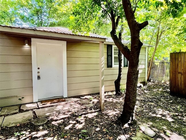 property at 904 Denton St
