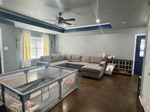 805 Clay St in Glen Rose, TX - Building Photo - Building Photo