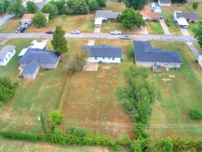 8308 NE 33rd St in Spencer, OK - Foto de edificio - Building Photo