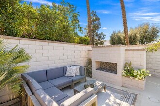 76 Princeton Dr in Rancho Mirage, CA - Building Photo - Building Photo