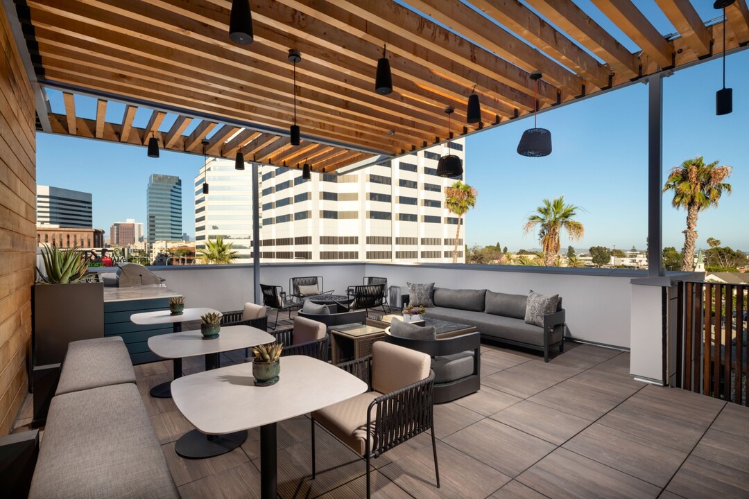 Evani 3223 Wilshire in Santa Monica, CA - Foto de edificio