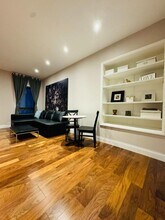 65 E 54th St in New York, NY - Building Photo - Building Photo