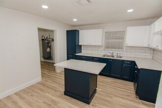 10815 Ritow St in Houston, TX - Building Photo - Building Photo