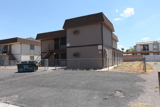 302 Eastminister Ct in Henderson, NV - Building Photo - Building Photo