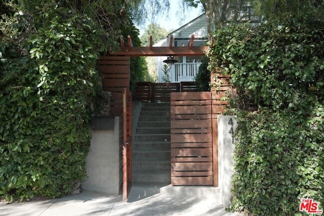 441 N Avenue 52 in Los Angeles, CA - Building Photo - Building Photo