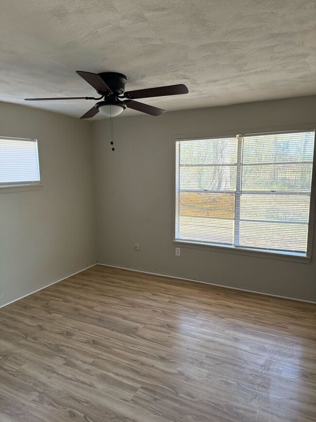 332 N Flag Chapel Rd in Jackson, MS - Building Photo - Building Photo