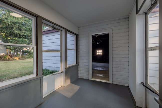 997 Mohegan Trl in Willoughby, OH - Building Photo - Building Photo