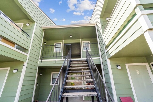 14777 Wunderlich Dr in Houston, TX - Building Photo - Building Photo