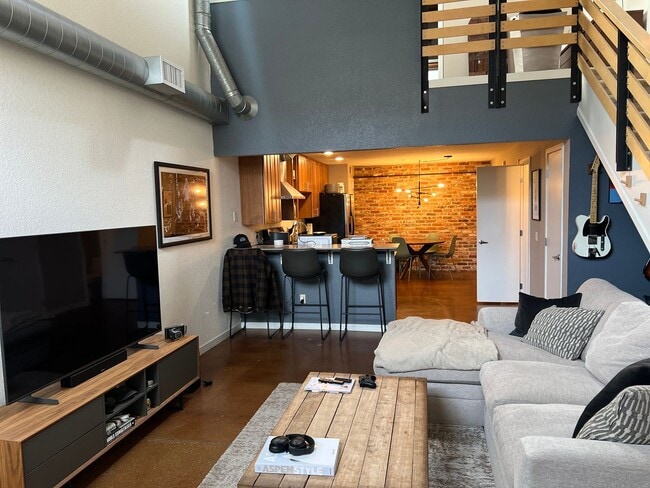 3033 Blake St in Denver, CO - Building Photo - Building Photo